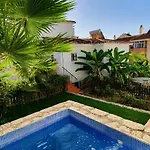 Barbatuke Eco-homestel Bed and Breakfast Μάλαγα