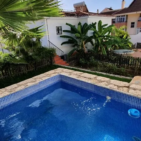 Barbatuke Eco-homestel Bed and breakfast Málaga