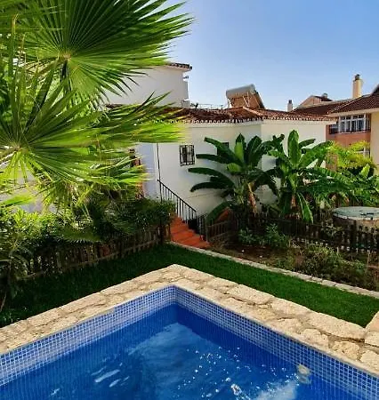 Barbatuke Eco-homestel Bed and breakfast Málaga